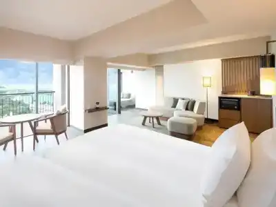 Okinawa Marriott Resort & Spa - 3