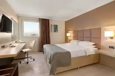 Ramada by Wyndham Sofia City Center - 38