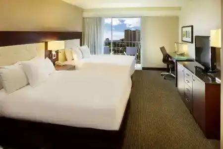 DoubleTree by Hilton Alana - Waikiki Beach - 38
