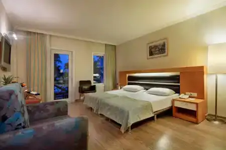 Crystal Flora Beach Resort - Ultimate All Inclusive - 8