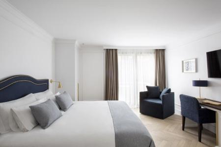 Midmost by Majestic Hotel Group - 4
