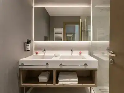 Blue Kotor Bay Premium Spa Resort - 50