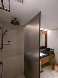 Yak & Yeti - 31