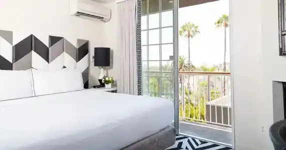 Chamberlain West Hollywood - 25