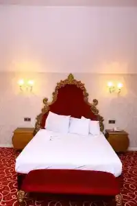 Deluxe - 44
