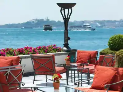 Four Seasons Istanbul at the Bosphorus - 18