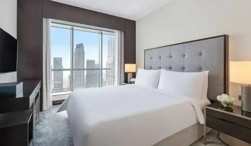 Address Downtown - 140