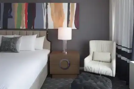 Fifty & Suites by Affinia - 4