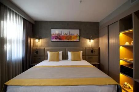 Seraglio & Suites - 91
