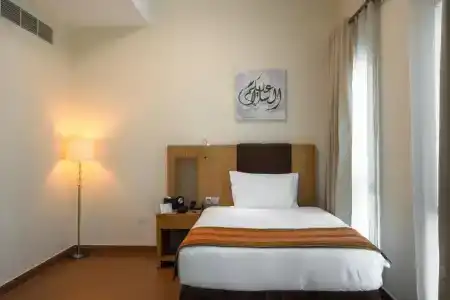 Tamani Marina & - 4