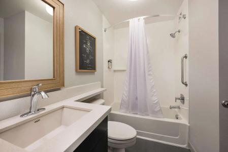 Sonesta Simply Suites Jersey City - 36