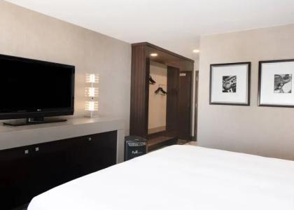 Beverly Hills Marriott - 60