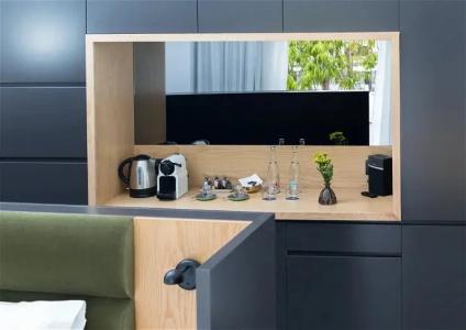 Suites 1478 - 28