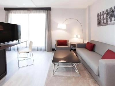 Novotel Madrid Center - 17