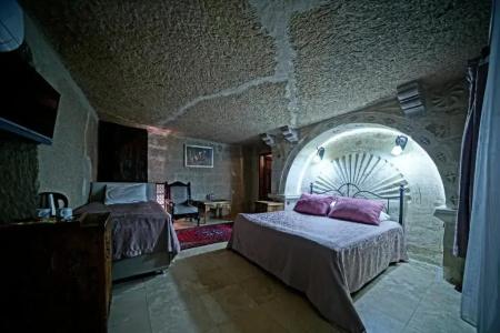 Holiday Cave - 30