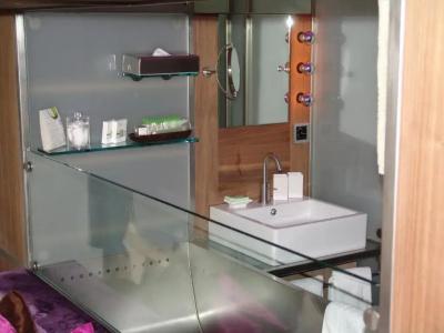 Backstage Boutique Spa - 43