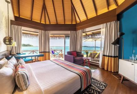 Mercure Maldives Kooddoo Resort - 4