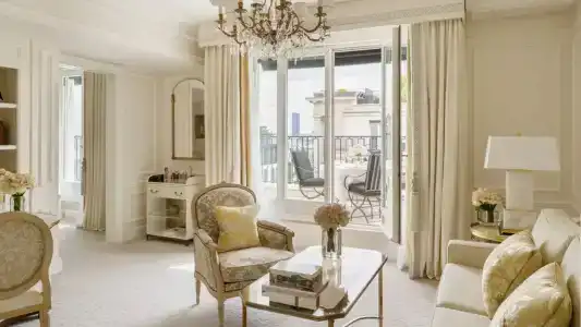Four Seasons George v Paris - 42