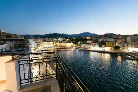 Port 7- Boutique Collection - 18