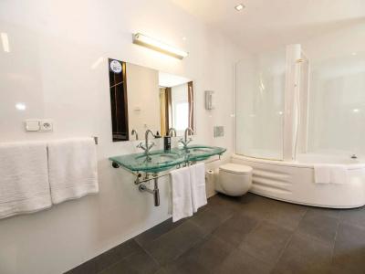 Ibis Praha Old Town - 54