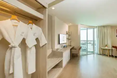 Pattaya Sea View - Sha Extra Plus - 57