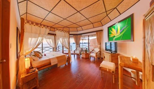 Angaga Island and Spa - 8