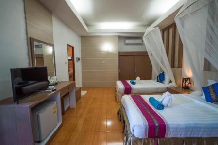Tonsai Bay - 60