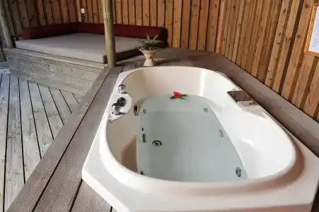 Komandoo Island Resort & Spa - 34