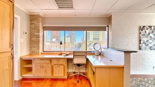 Riverwalk Plaza - 155