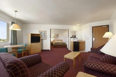 Super 8 by Wyndham Austin North/University Area - 24