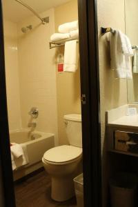 Ramada by Wyndham Portland - 19