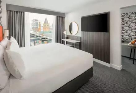 DoubleTree by Hilton Manchester Piccadilly - 40