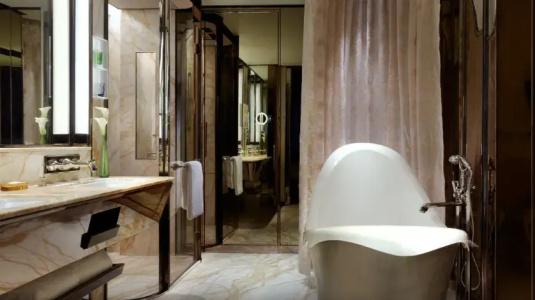The Ritz-Carlton Shanghai, Pudong - 36