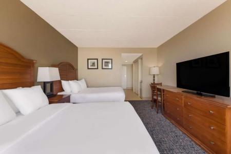 Comfort Inn South Oceanfront - 17