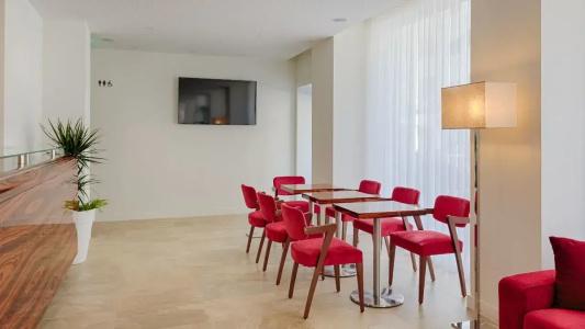 Premium Porto Downtown - 4