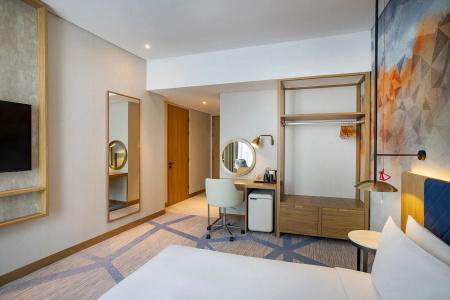 Hilton Garden Inn - 6