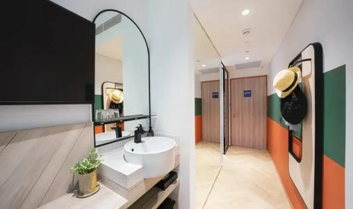 Furama Riverfront (Sg Clean) - 101