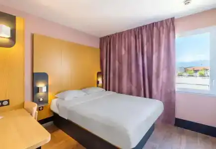 b&b hôTel Cannes La Bocca Plage - 38