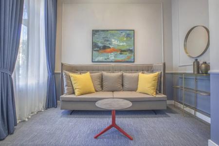 Heritage and Suites - 75