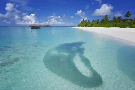 Angaga Island and Spa - 18