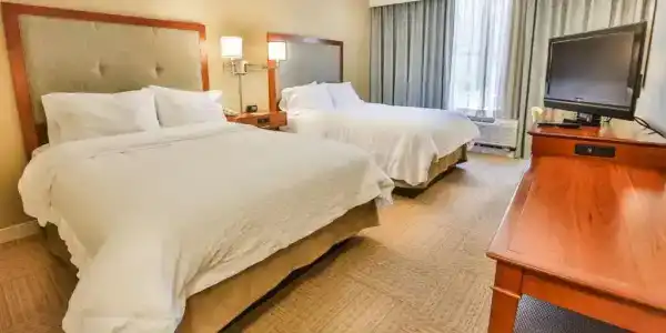 Hampton Inn Charleston-Daniel Island - 77