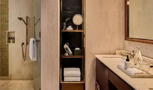 Rosewood Bangkok - 55