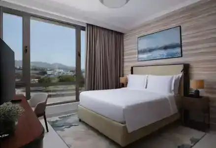 DoubleTree by Hilton Qurum - 17