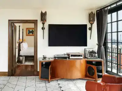 The Ludlow - 69
