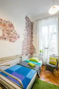 Friends Hostel & - 38