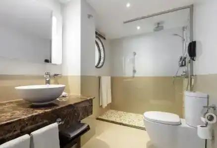 Crowne Plaza Muscat, An Ihg - 29
