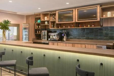 Courtyard by Marriott - 18