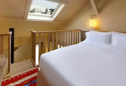 Le Belgrand Paris Champs Elysees, Tapestry By Hilton - 32