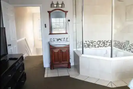 Parc Corniche Condominium Suites - 77