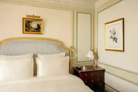 Ritz Paris - 67